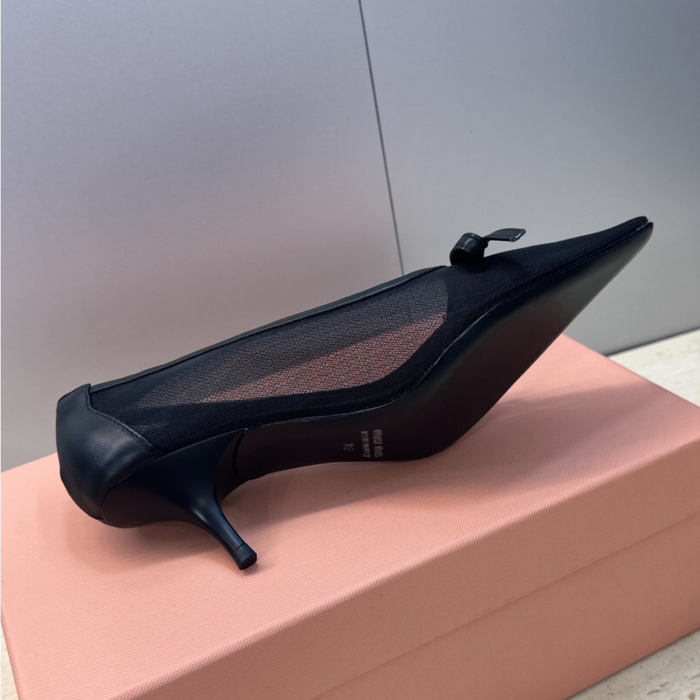 Miu Miu Black Pointed Toe Bow Pumps - Picture 9 of 9